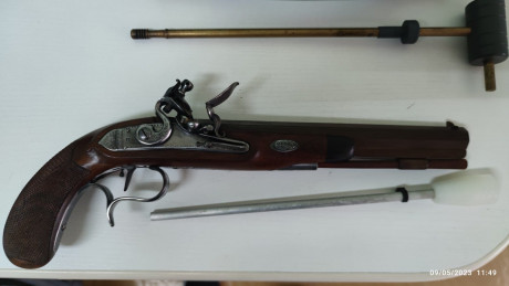 Muy buenas.
Un buen amigo se desprende de esta preciosa pistola,fabricada por Don José Maria Ekidistain.
No 00