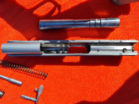 Se vende Tanfoglio Limited Custom HC de 9mm, con 3 cargadores (uno es del calibre 38 que funciona perfectamente). 60