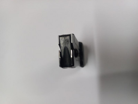 Hola, tengo un cargador nuevo de pistola deportiva Tesro , modelo TS32, Calidre 32 ,solo usado, no más 10