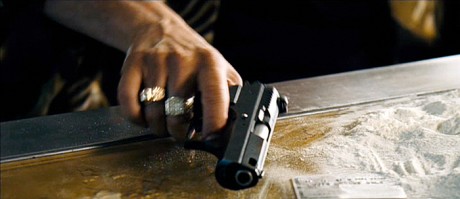 Compañeros,

En vista de las ganas de algunos (Elcafe, Wilcow, Vrakk, etc) por adivinar armas de películas 30