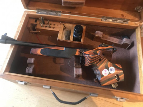 Se vende TOZ35 en muy buen estado, cacha Rink talla L, en su caja de madera original.Está en Barcelona 10