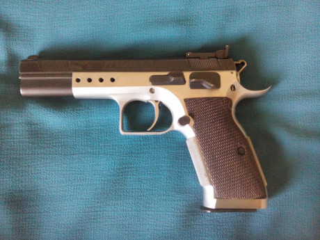Hola, vendo pistola tanfoglio límited
Calibre 9 parabellum
2 cargadores

Ahora 400€ 01