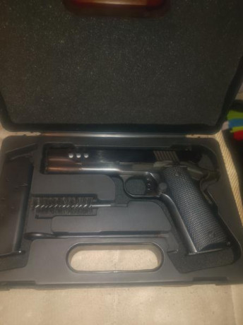 Vendo pistola NORINCO 1911 A1 SPORT SPEEDY SLIDE en CAL 45 ACP.
Está como nueva, tendrá unos 100 disparos. 02