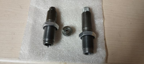Vendo juego de Dies Lee de recarga para 270 win. En perfecto estado, sin óxido, por 45 € portes incluidos.
Vendo 02