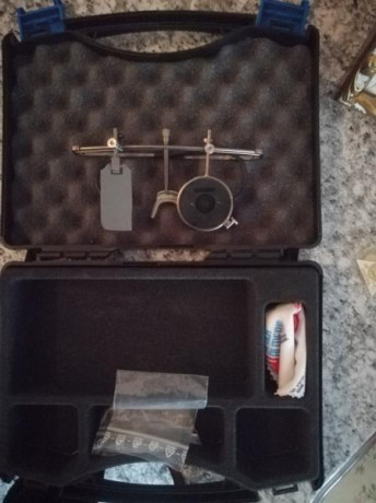 Vendo gafas de tiro olimpico placticamente seminuevas. Se escuentran en almeria muy poco uso.150euros 00
