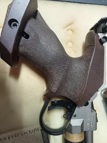 Se vende pistola Walther CP3 de co2
Tiene dos bombonas una tiene fuga y la otra no
Se han puesto juntas 01