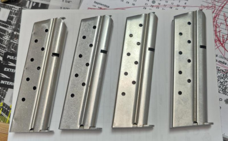 Vendo 2 cargadores 1911 del 9 Para. Y 1 del 38 Super, de 9 disparos.
- 1 del 9 Para. Mac-Gar inox, 25€.
- 01