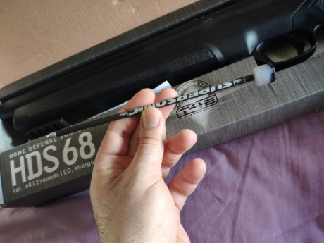 Vendo escopeta de 2 cañones con muy poco uso. Cal.68 16j con bolas de goma y algunas cápsulas CO2. 

Incluyo 10