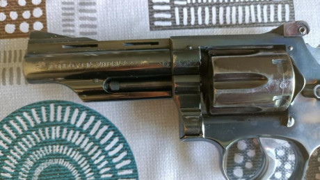 VENDIDO*** SE PUEDE CERRAR, compañeros.

Pues como dice el título Vendo un revolver marca Llama modelo 11