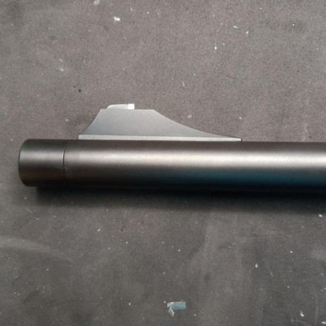 VENDO CAÑON BLASER R8 DE 19 MM ,CON ROSCA HOMOLOGADA Y SU CARGADOR CORRESPONDIENTE
 APENAS 250 DISPAROS.BUENAS 02