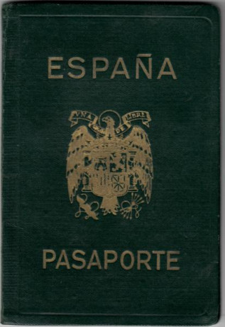  EN RECUERDO Y HOMENAJE A LOS QUE YA NO ESTÁN. 

Si pones en  GOOGLE   PASAPORTES EN LA MEMORIA  da igual 170