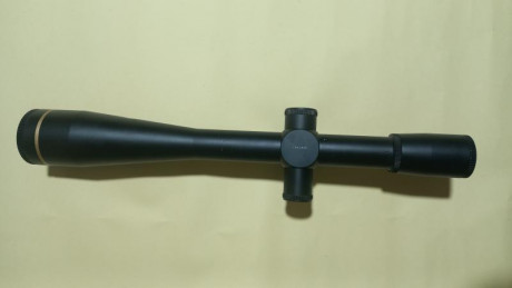 Se vende visor leupold con reticula crosshair y pesa 542 gr, tiene un pequeño arañazo en un lateral de 11