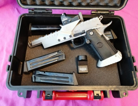 Se vende Bul SAS II, modelo Heavy Metal, calibre 9mm parabellum, en estado impoluto, comprada en Top Gun. 100