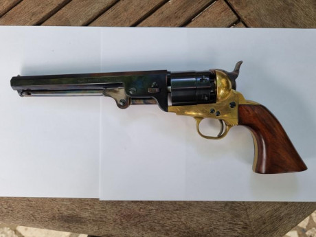 VENDIDO revolver Pietta  1851 que nunca se ha disparado, solo exposición, calibre 44. Precio 250 euros 02