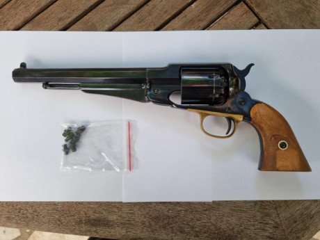 Vendido revolver Santa Barbara 1858, calibre 44, con chimeneas de repuesto, con punto de mira con cola 00