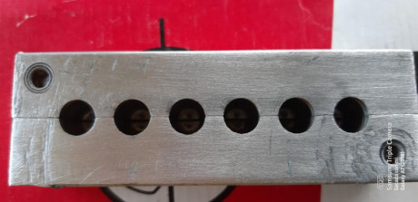 Hola vendo moldes LEE de 6 cavidades
Punta redonda 230 grains, calíbre .452
punta troncocónica 230 grains, 02