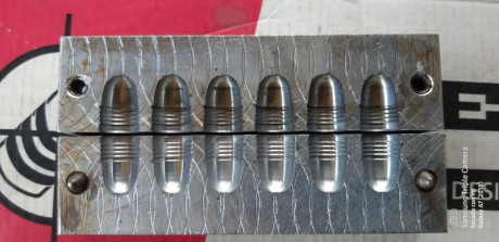 Hola vendo moldes LEE de 6 cavidades
Punta redonda 230 grains, calíbre .452
punta troncocónica 230 grains, 12