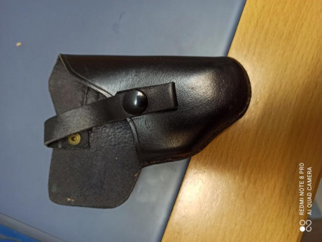 Se vende funda, totalmente nueva para pistola calibre 6'35 tipo astra 200.
Precio 50€ portes incluidos 01