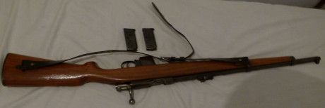 El arma está en Madrid.
Se vende como se ve en la foto, correa original y dos cargadores de 6 balas.
Sólo 00