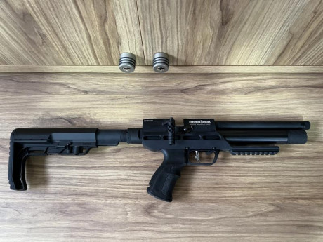 Buenos días, 
Vendo Brocock Atomic cal:4.5 es una carabina a la que se le puede quitar la culata y se 00