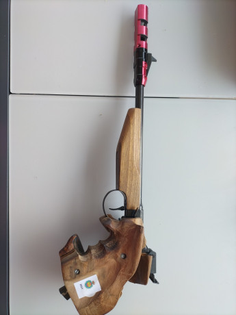 Vendo pistola libre Toz 35 con freno de boca incluido. Esta según se ve en las fotos y funciona de maravilla.

400€ 01