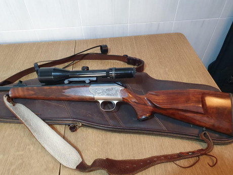 Se vende blaser R93 luxus España en 7mm Rm, lleva magnaport.
Rifle con tiempo pero muy poco uso ( 50 tiros 00