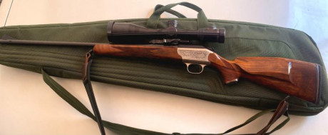 Se vende blaser R93 luxus España en 7mm Rm, lleva magnaport.
Rifle con tiempo pero muy poco uso ( 50 tiros 11