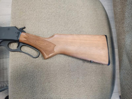 Marlin 336 W cal. 30-30, es el modelo moderno. Ha tenido muy poco uso ya que se lo compré a un instructor 11