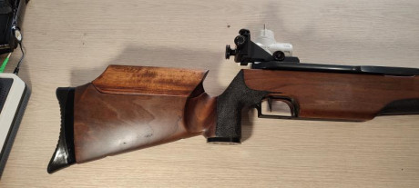 Hola de mi colección saco está Feinwerkbau 300s en madera de nogal casi en estado perfecto, tiene dos 02