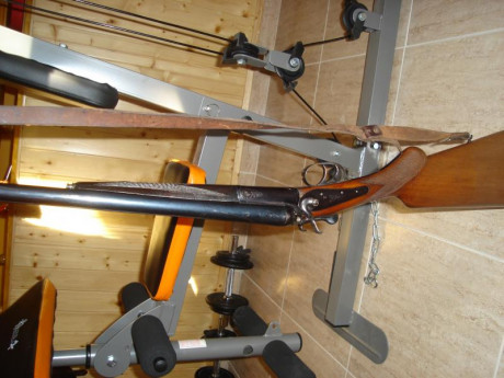 Se vende escopeta Victor Sarrasqueta calibre 24 yuxtapuesta, bastante bien cuidada para los años que tiene 01
