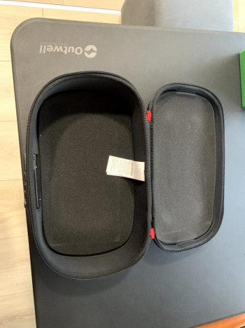 Hola, vendo accesorios varios:

1.- Funda de Nylon para arma corta , es universal.

2.- 5 cajas de plástico 70