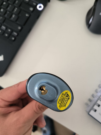 Hola, vendo accesorios varios:

1.- Funda de Nylon para arma corta , es universal.

2.- 5 cajas de plástico 81