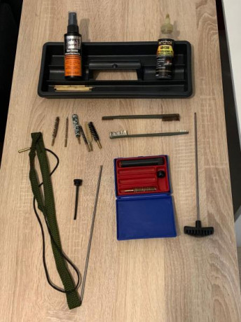 Hola, vendo accesorios varios:

1.- Funda de Nylon para arma corta , es universal.

2.- 5 cajas de plástico 110