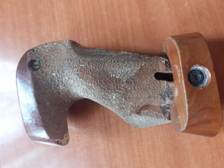 Vendo esta cacha Walther GSP talla M
 50€ 00