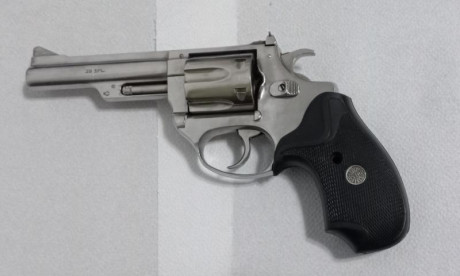    ***Encontrado, gracias a todos por el interés***   

Busco revolver Astra NC6 Inox., de 4 pulgadas, 11