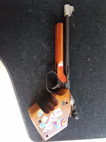 Se vende pistola libre Hämmerli 152, en buen estado y funciona correctamente. No tiene caja ni manual, 02