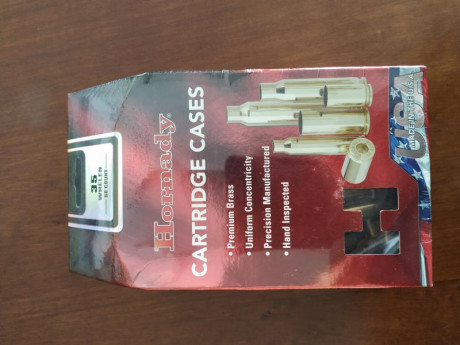 Se venden 50 vainas nuevas marca Hornady del calibre 35 Whelen . En su paquete original ,sin abrir.
Precio 00