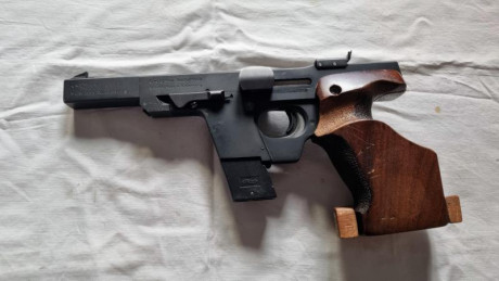 Pistola Walther GSP  calibre 32 wc.
con cacha regulable
Recoge vainas original  incluido 02