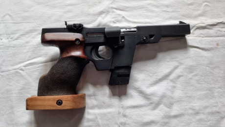Pistola Walther GSP  calibre 32 wc.
con cacha regulable
Recoge vainas original  incluido 01