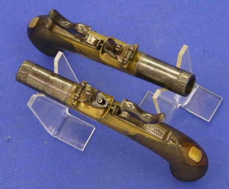 Voy a colocar unas fotos de un arma larga alemana de llave de mecha del siglo XVI. 161