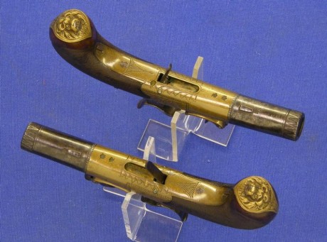 Voy a colocar unas fotos de un arma larga alemana de llave de mecha del siglo XVI. 170