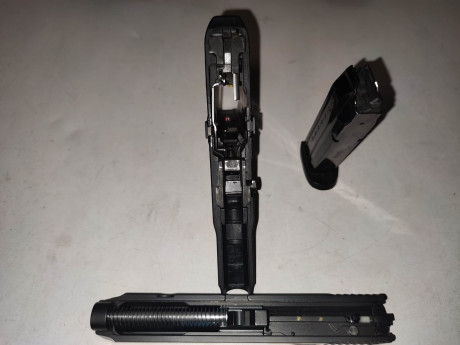 Por falta de tiempo y para liberar cupo se vende pistola semiautomática Smith and Wesson MP9 muy cuidada 10
