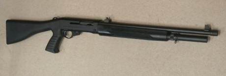 Escopeta marca LUIGI FRANCI modelo LAW 12 calibre 12. Adquirida directamente en 1.999 a una empresa armera 00