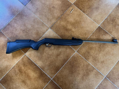 Vendo carabina Weihrauch HW30S del 4,5 sintética está totalmente nueva tiene sobre 2 años, no la uso me 30