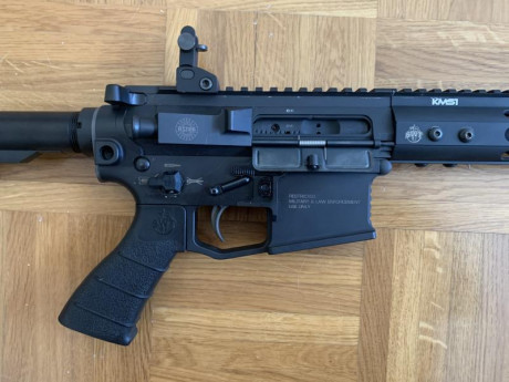 Buenas compañeros, a la venta una de mis armas más mimadas que tengo, puesta a capricho.
Rifle AR15
Marca: 01