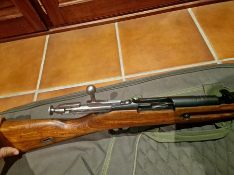 Vendo Carabina Mosin Nagant calibre 7,62x54 russian
En muy buen estado, mejor ver.
El arma se encuentra 00