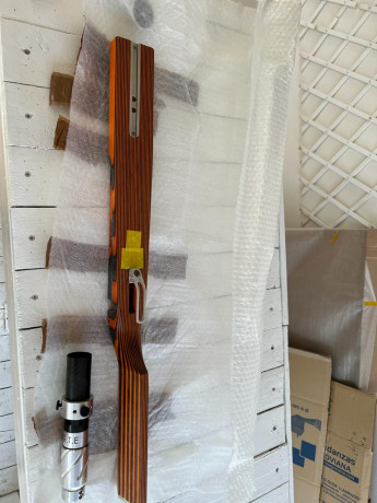 Por no terminar proyecto. Vendo sin estrenar.
 1.150 €  con portes incluidos. 02