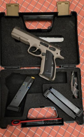 Vendida.
Hola. Un compañero del club vende:
  CZ Shadow 2 "Urban Grey"   con tres cargadores 00
