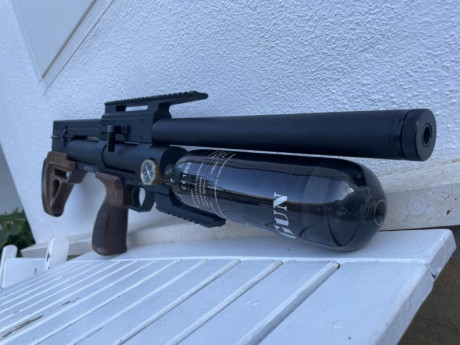 Vendo carabina con muy poco uso es muy muy precisa calibre 5,5.
Precio 1100€ más envió 21