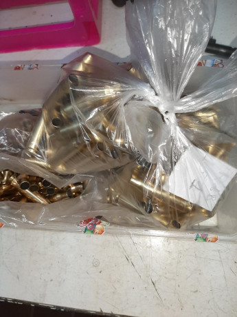 Vendo 227 vainas de un solo tiro del calibre 308. Estan desempistonadas y pasadas por el tumbler. No estan 01